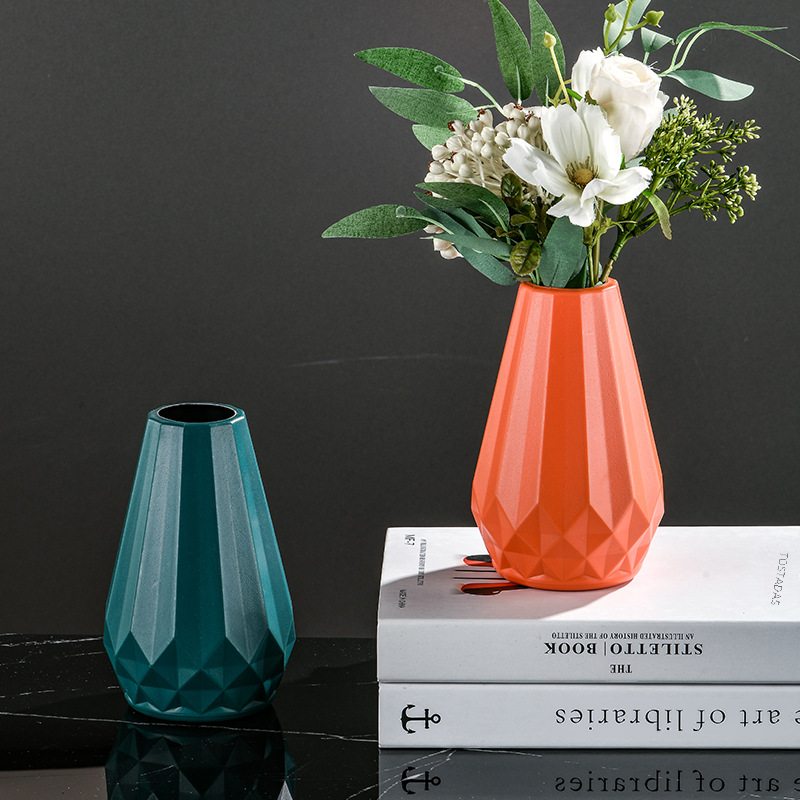 Nordic Chic Small Flower Vase