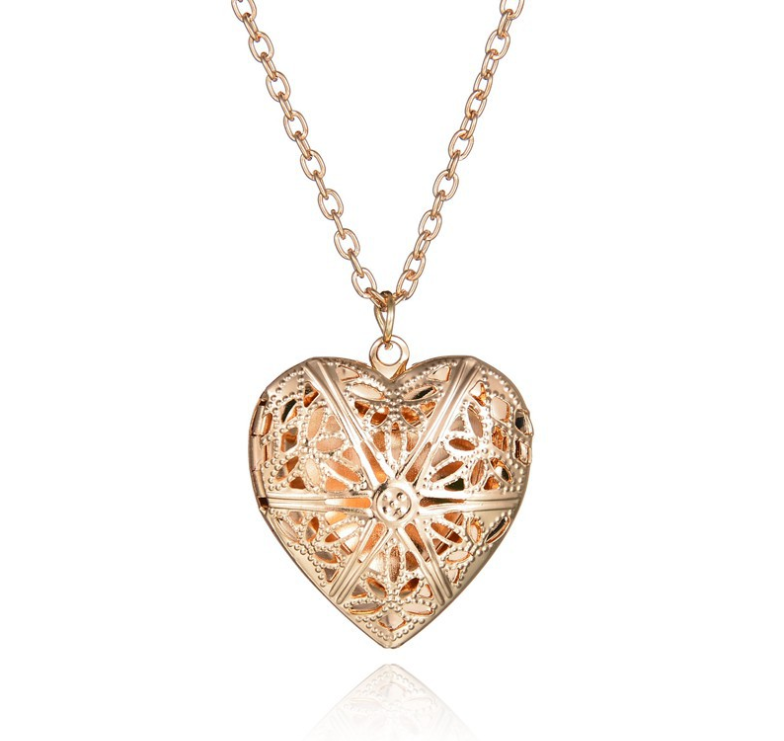 Openwork Heart Necklace