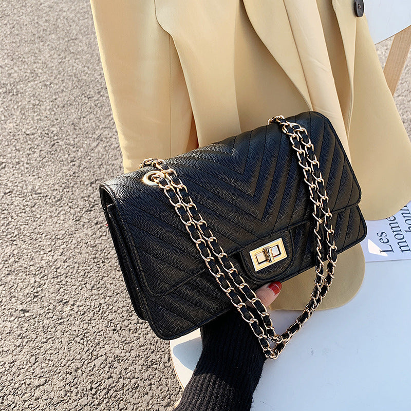 Elegant Quilted Crossbody Chain Bag