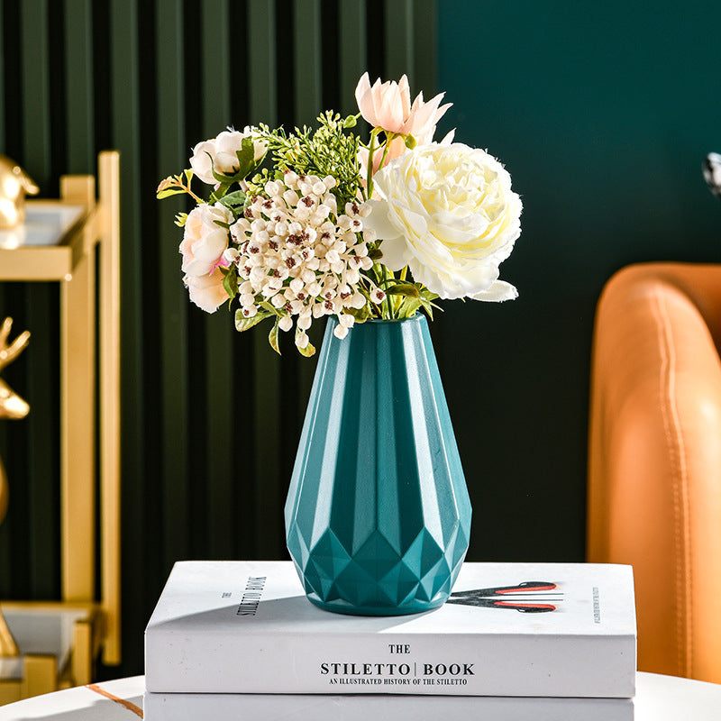 Nordic Chic Small Flower Vase