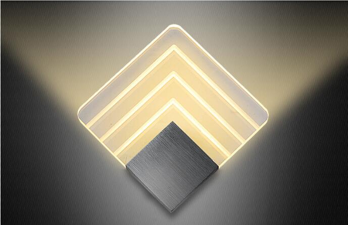 LED Wall Sconce for Hotel and Bedroom Lighting - Silver or Black