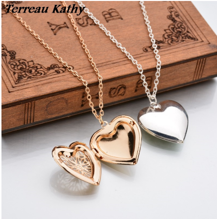 Openwork Heart Necklace