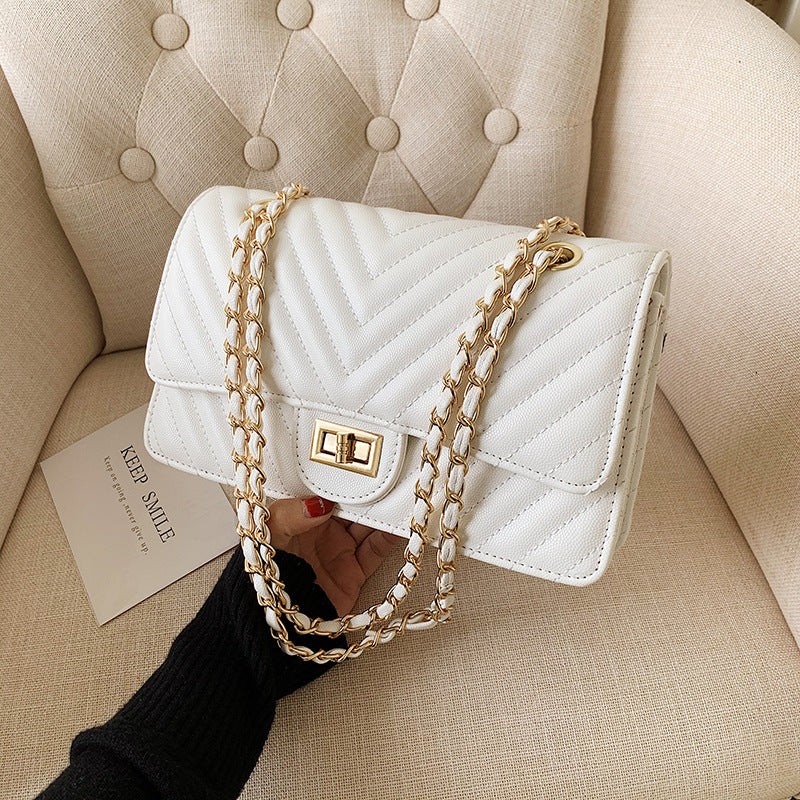 Elegant Quilted Crossbody Chain Bag