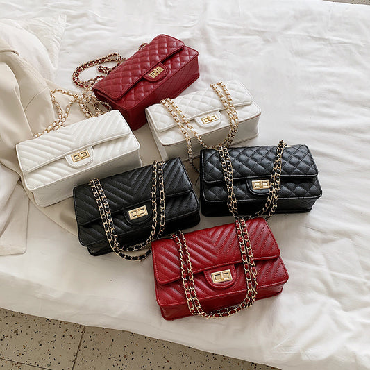 Elegant Quilted Crossbody Chain Bag