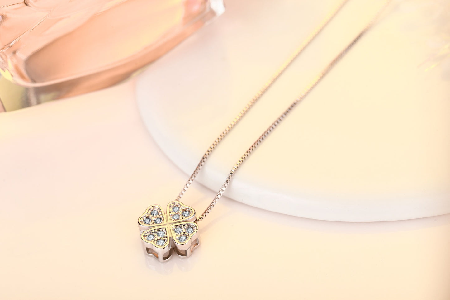 Chic Four-Leaf Clover Necklace