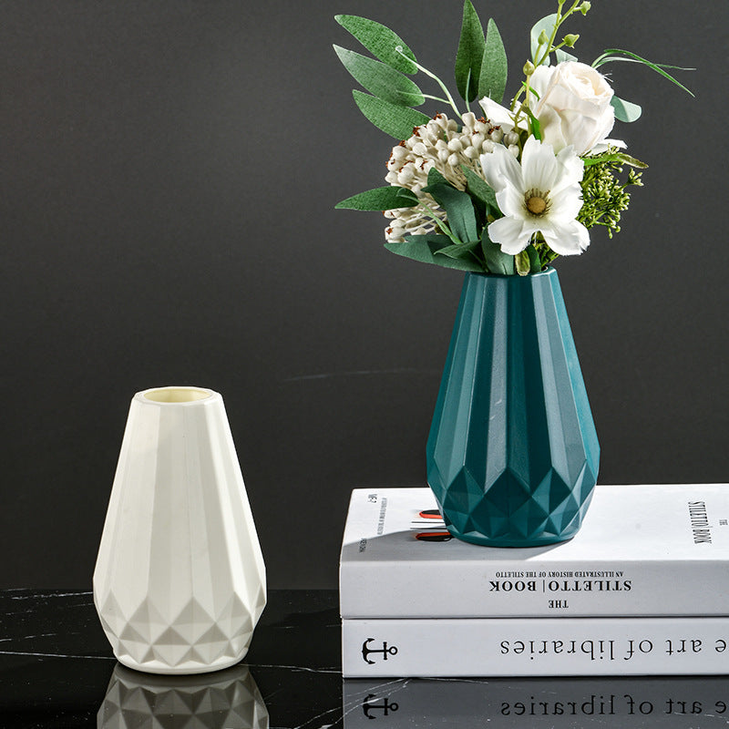 Nordic Chic Small Flower Vase