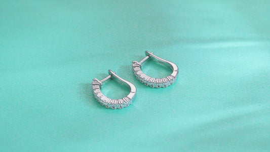 Moissanite S925 Huggie Earrings — Gold, Platinum & Rose Gold